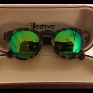 Illesteva Leonard Mirrored Sunglasses